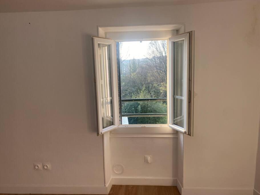 La Mansarde Lcd Pontoise Apartment Luaran gambar